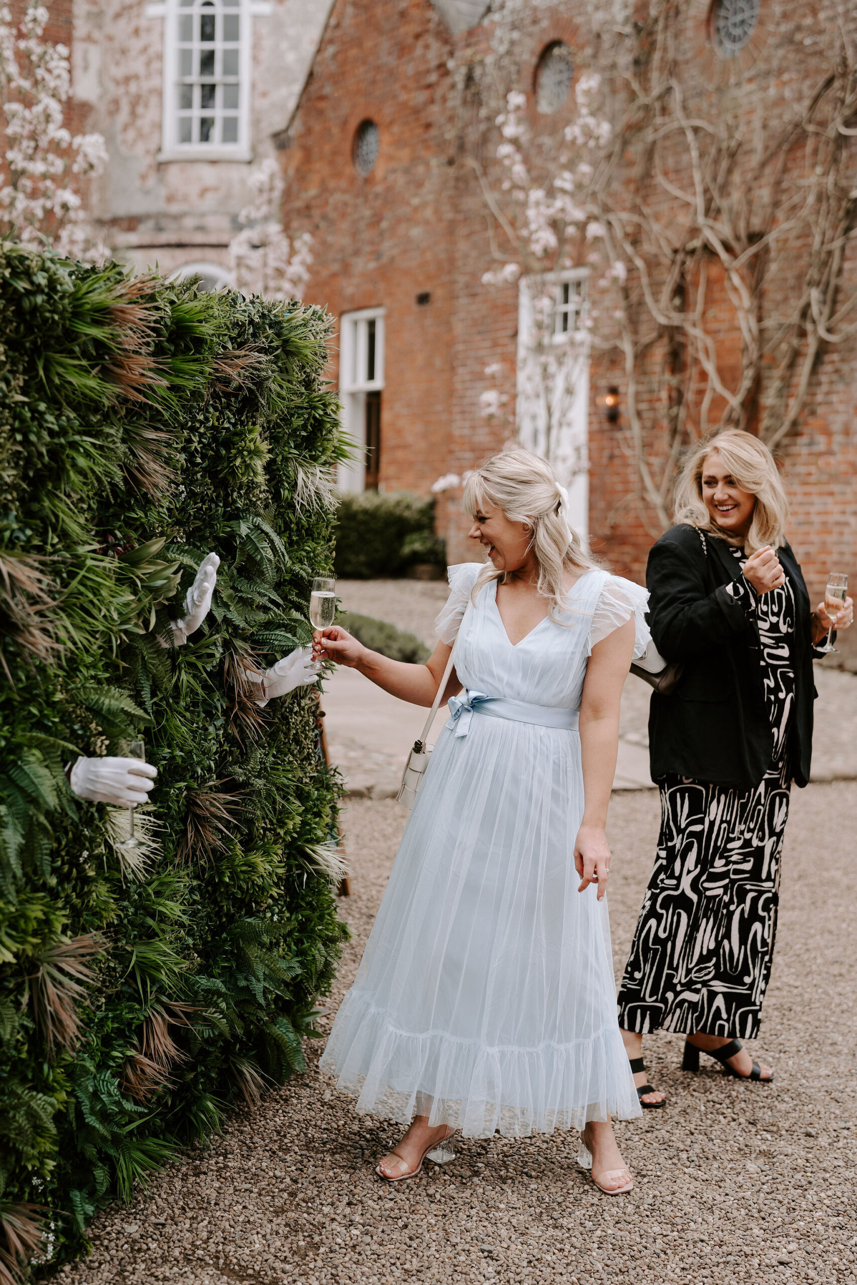 Tulle, O'Hara roses and decadence at this April wedding at luxury venue Iscoyd Park!