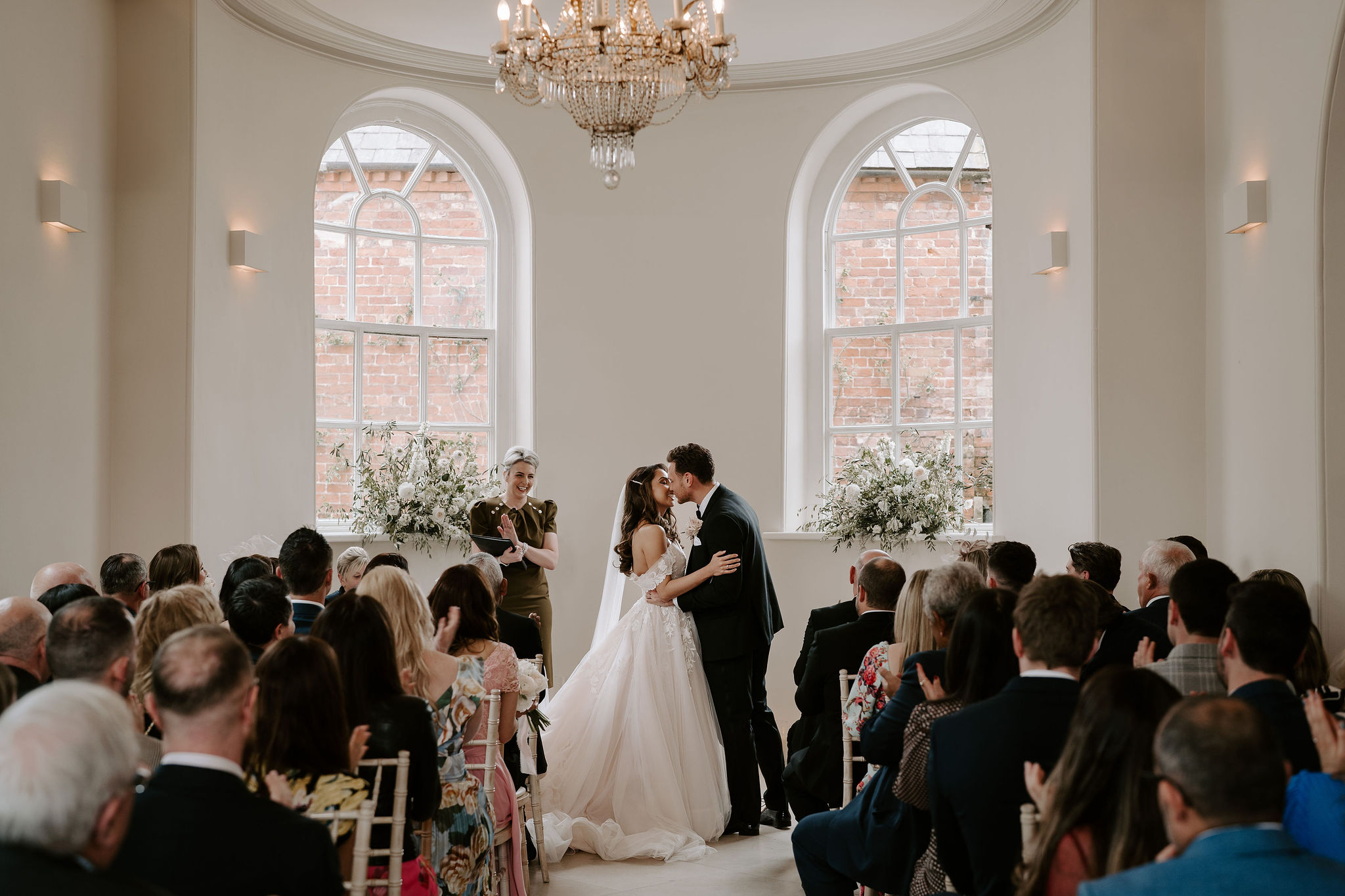 Tulle, O'Hara roses and decadence at this April wedding at luxury venue Iscoyd Park!