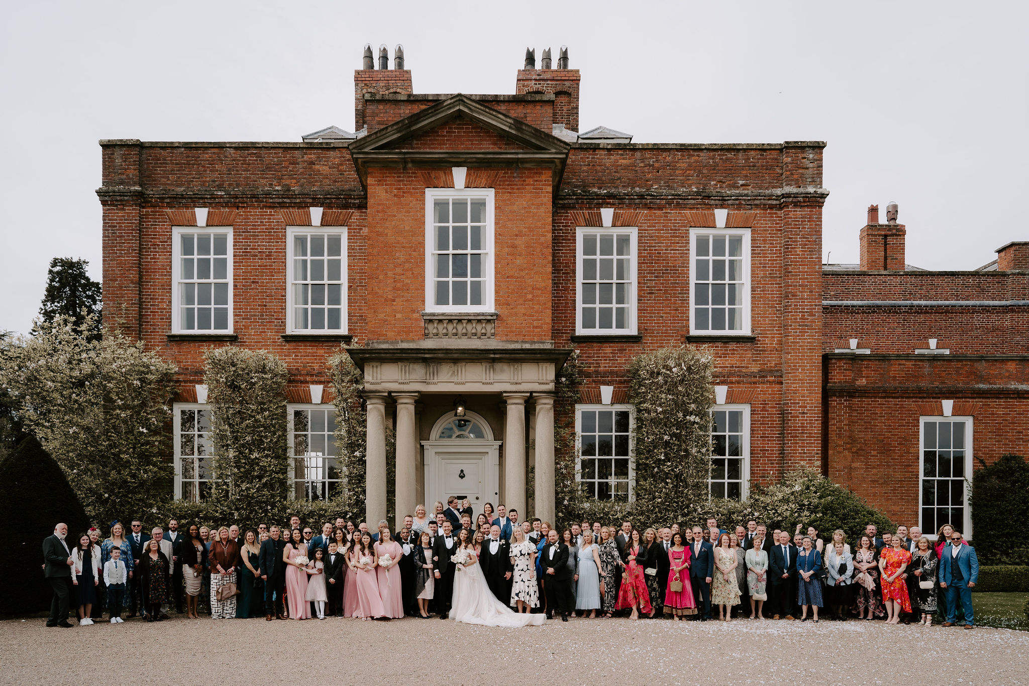 Tulle, O'Hara roses and decadence at this April wedding at luxury venue Iscoyd Park!