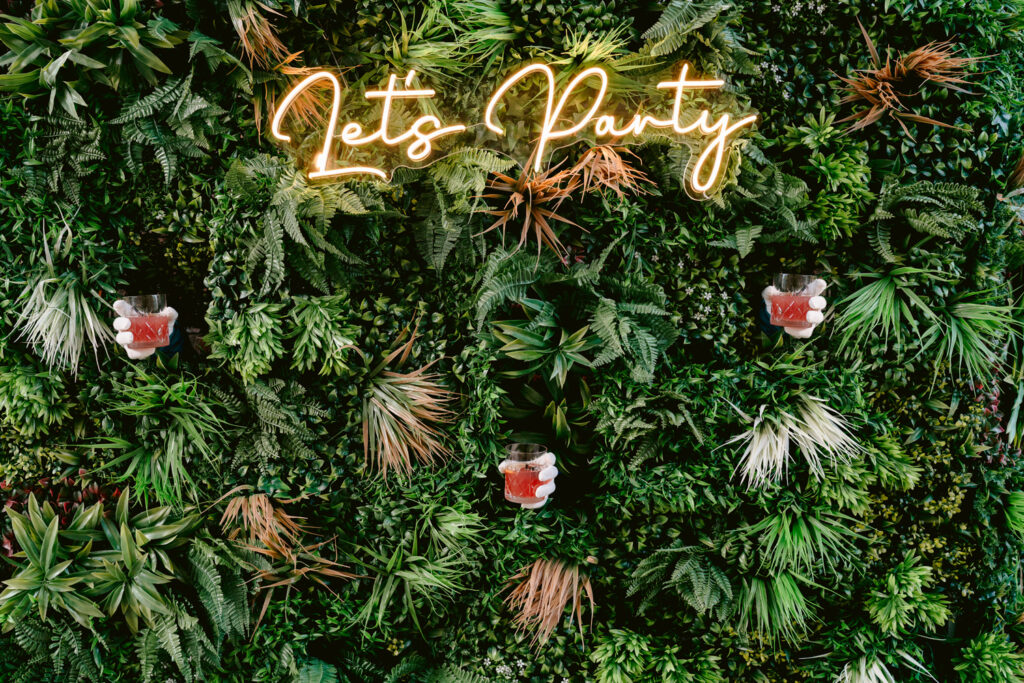Cocktail Hour Tips from luxury wedding venue Iscoyd Park - ideas on how to make your drinks reception truly memorable