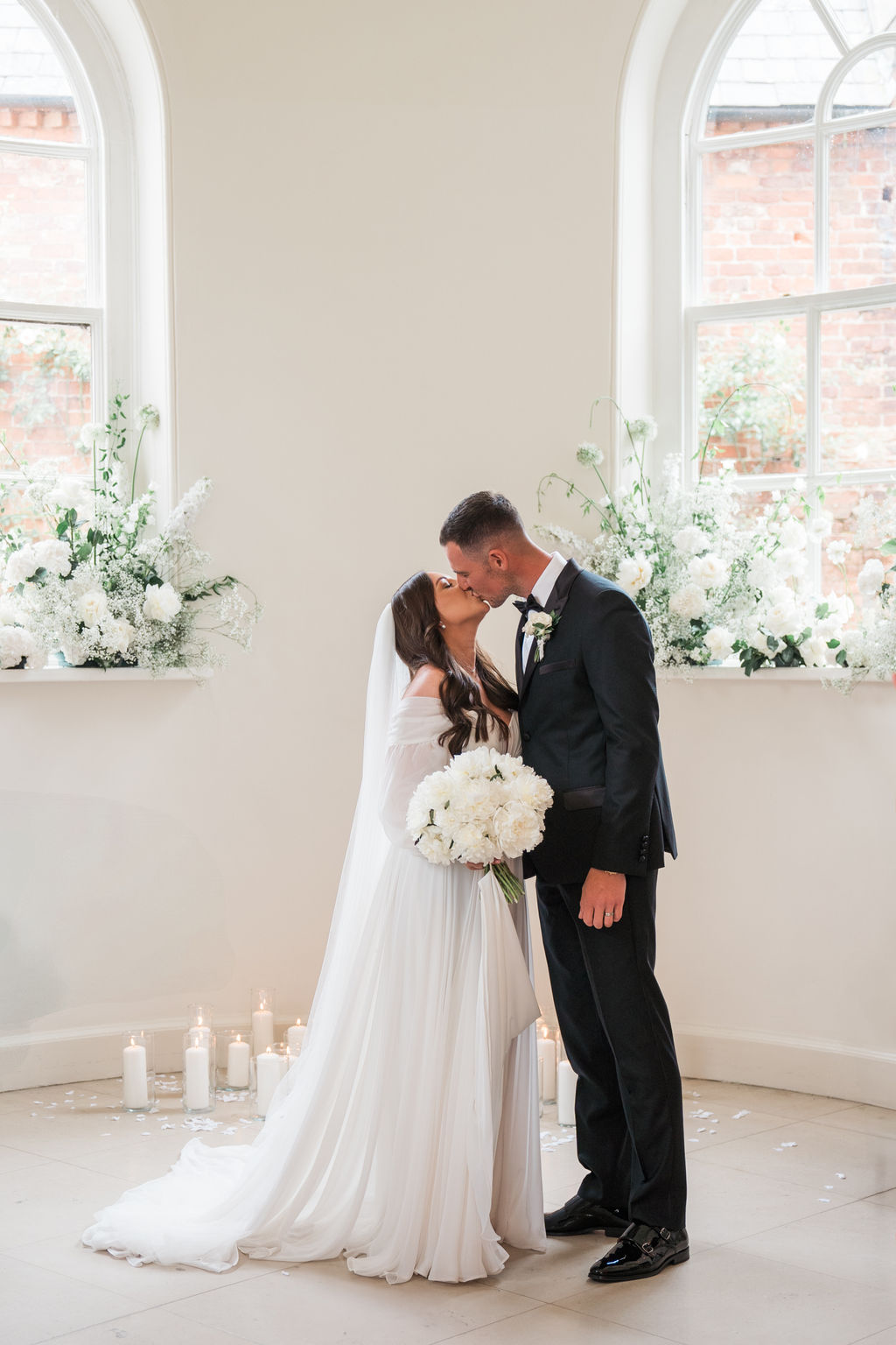 Voluptuous White Wedding Florals at a June Iscoyd Park wedding by Jessica Raphael Photography