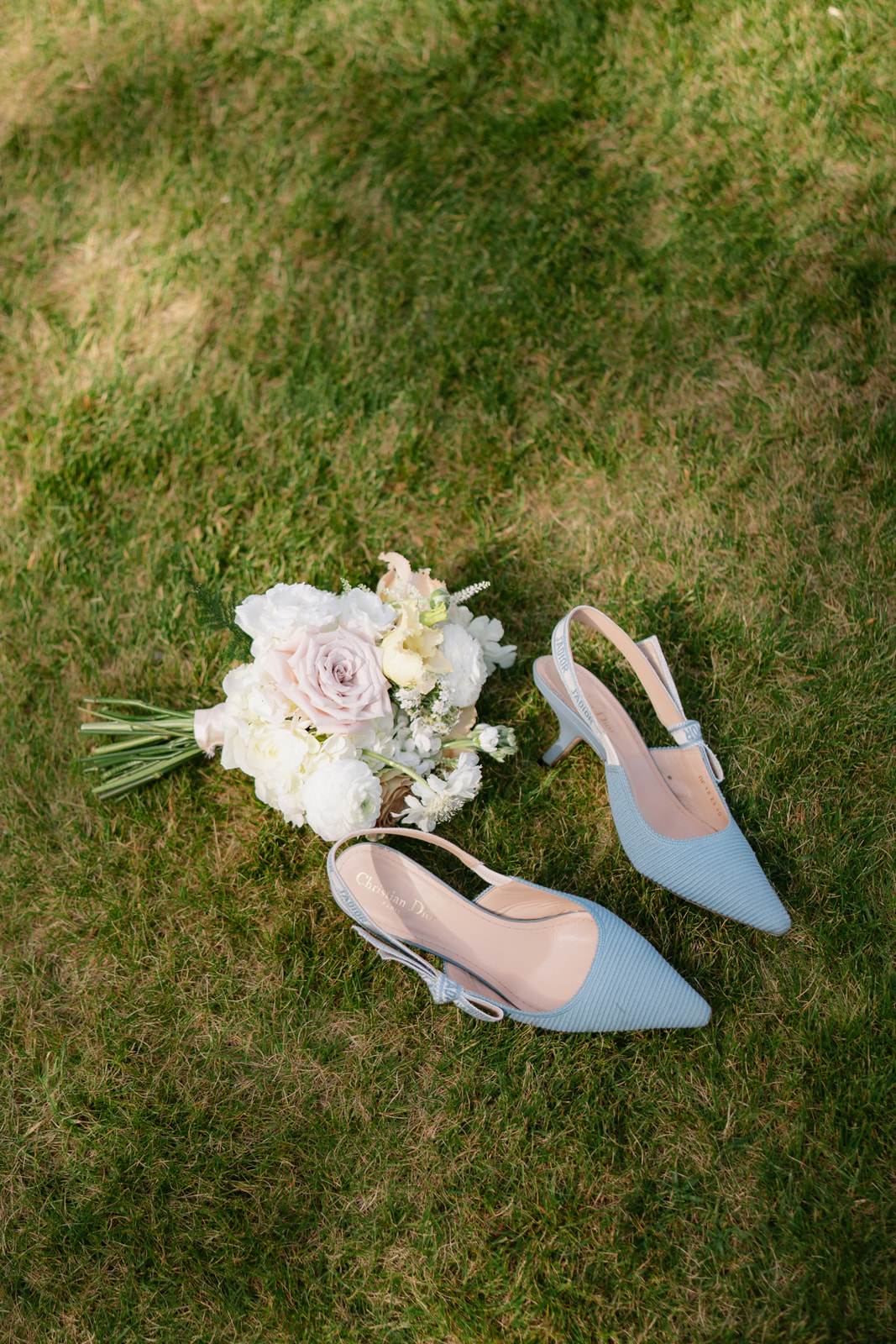 Oversized bows and mocha wedding scheme at this classic English country wedding by Toria Frances Photography