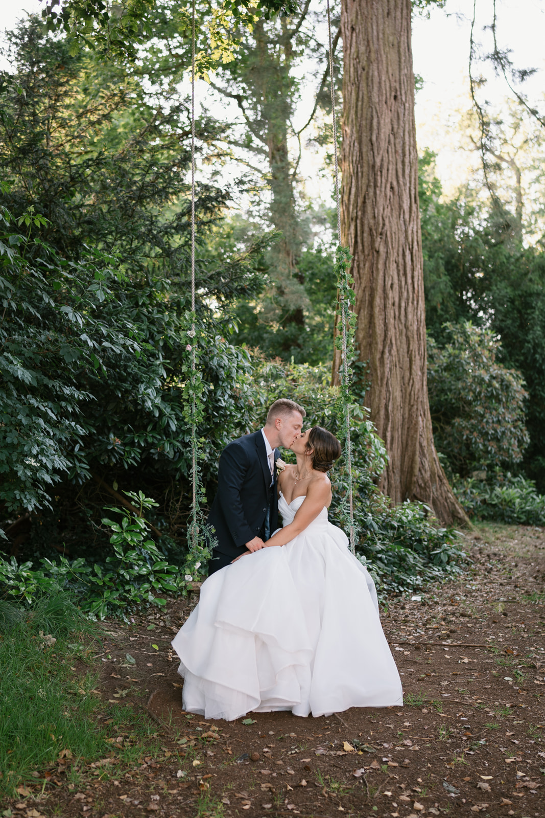 Oversized bows and mocha wedding scheme at this classic English country wedding by Toria Frances Photography