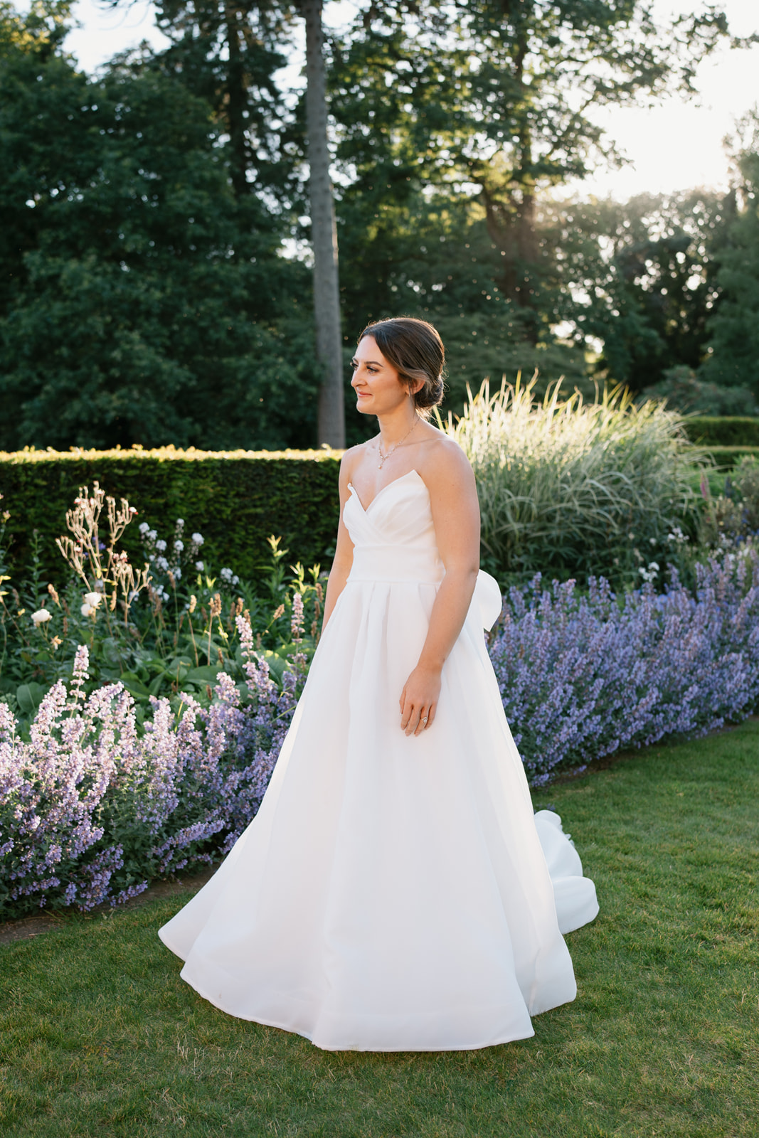 Oversized bows and mocha wedding scheme at this classic English country wedding by Toria Frances Photography