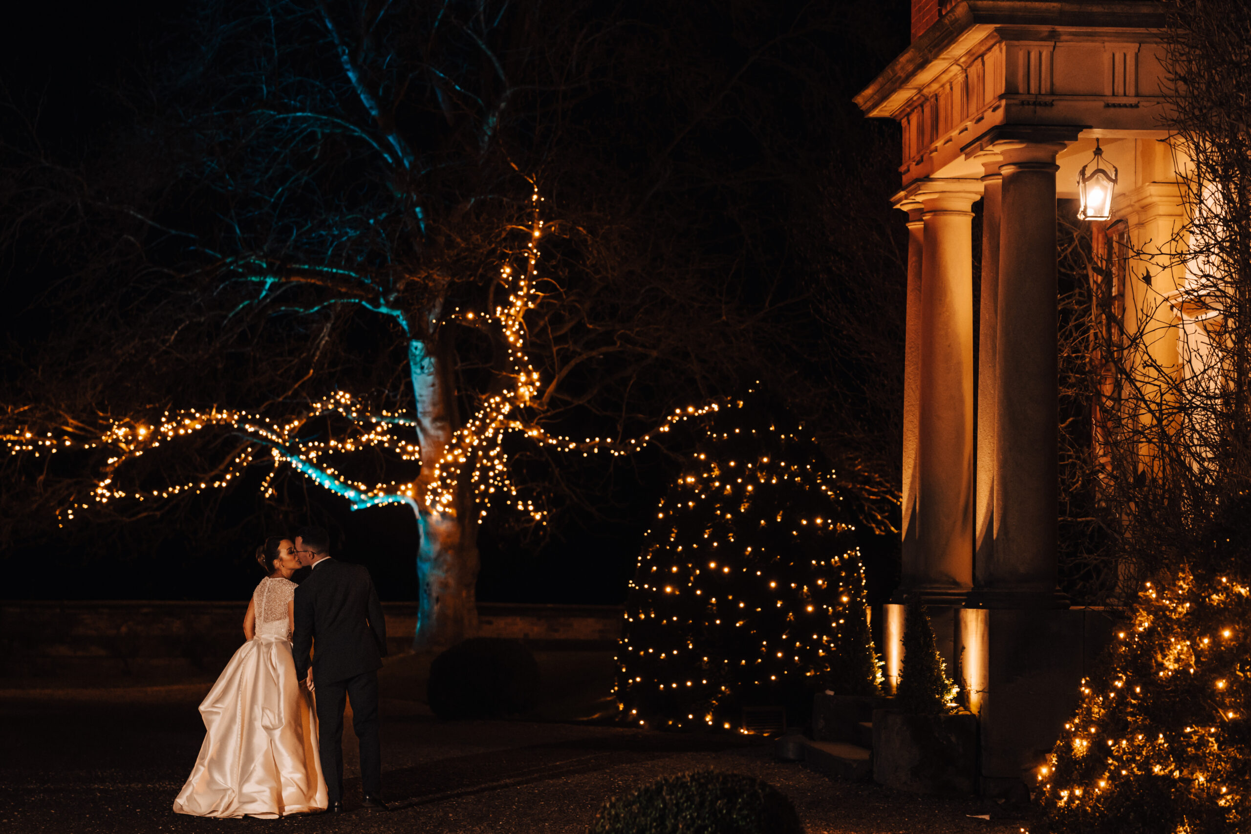 Looking for Winter Wedding inspiration. We show you how to create a Winter Wonderland Wedding at luxury venue Iscoyd Park.