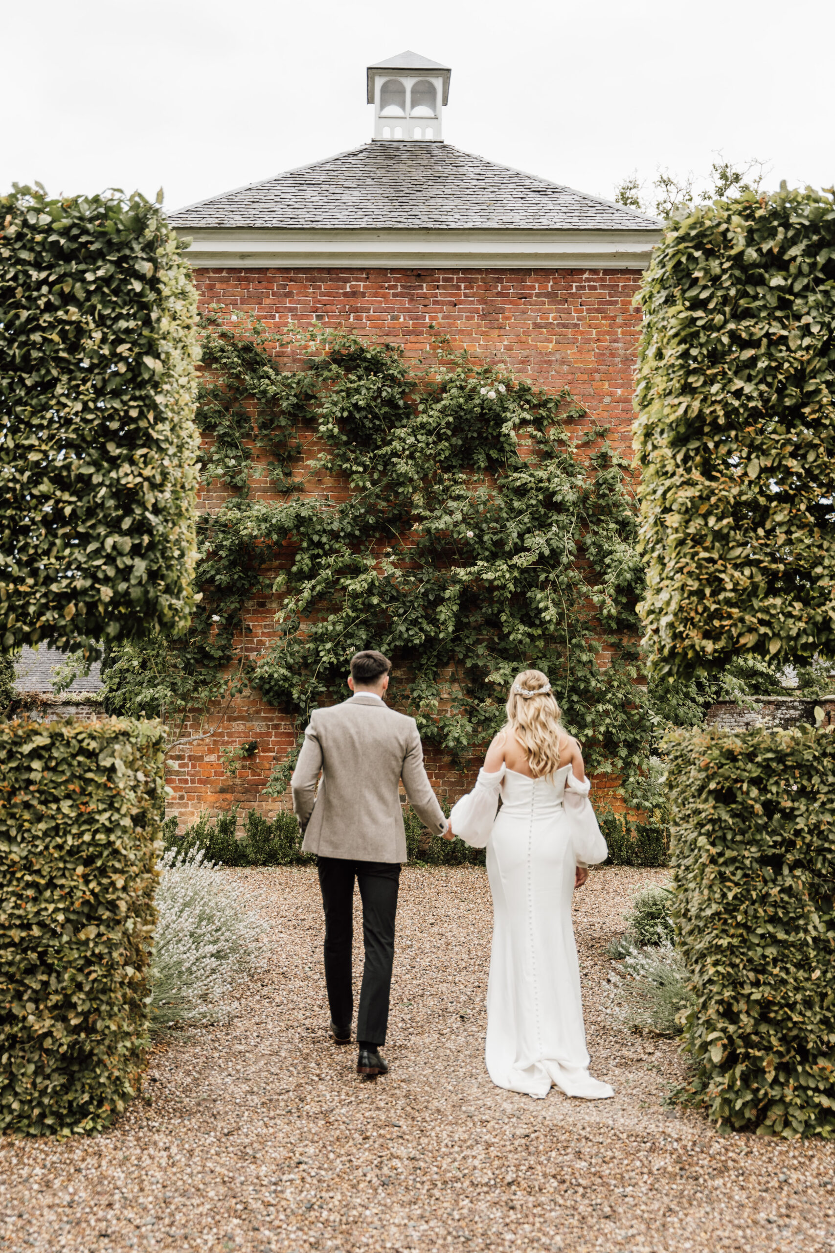 Wildflower inspired UK wedding at exclusive use Georgian Iscoyd Park by The Wedding Guy Photography