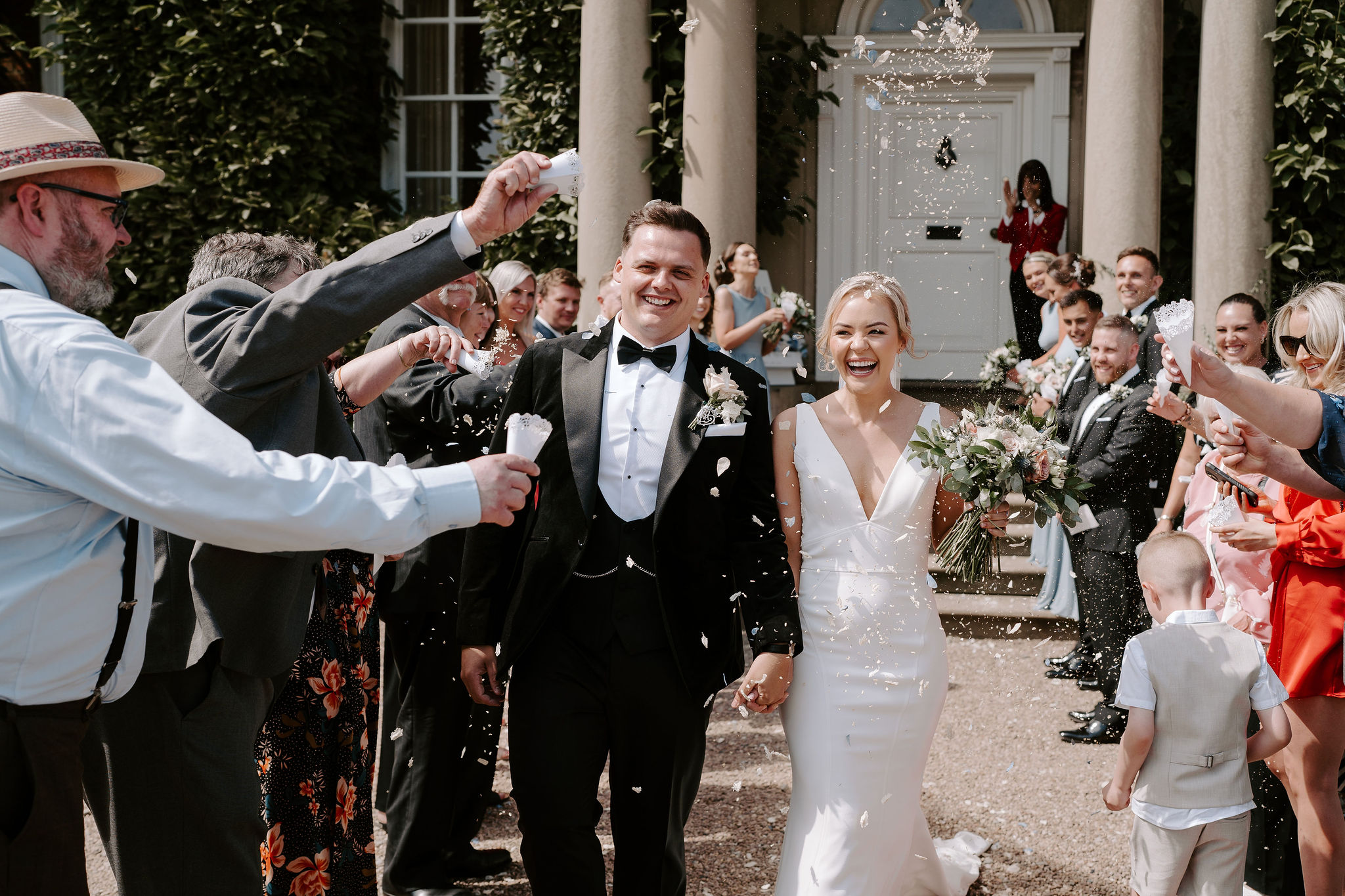 Summer elegance at luxury British wedding venue Iscoyd Park by Lauren Juliette Photography