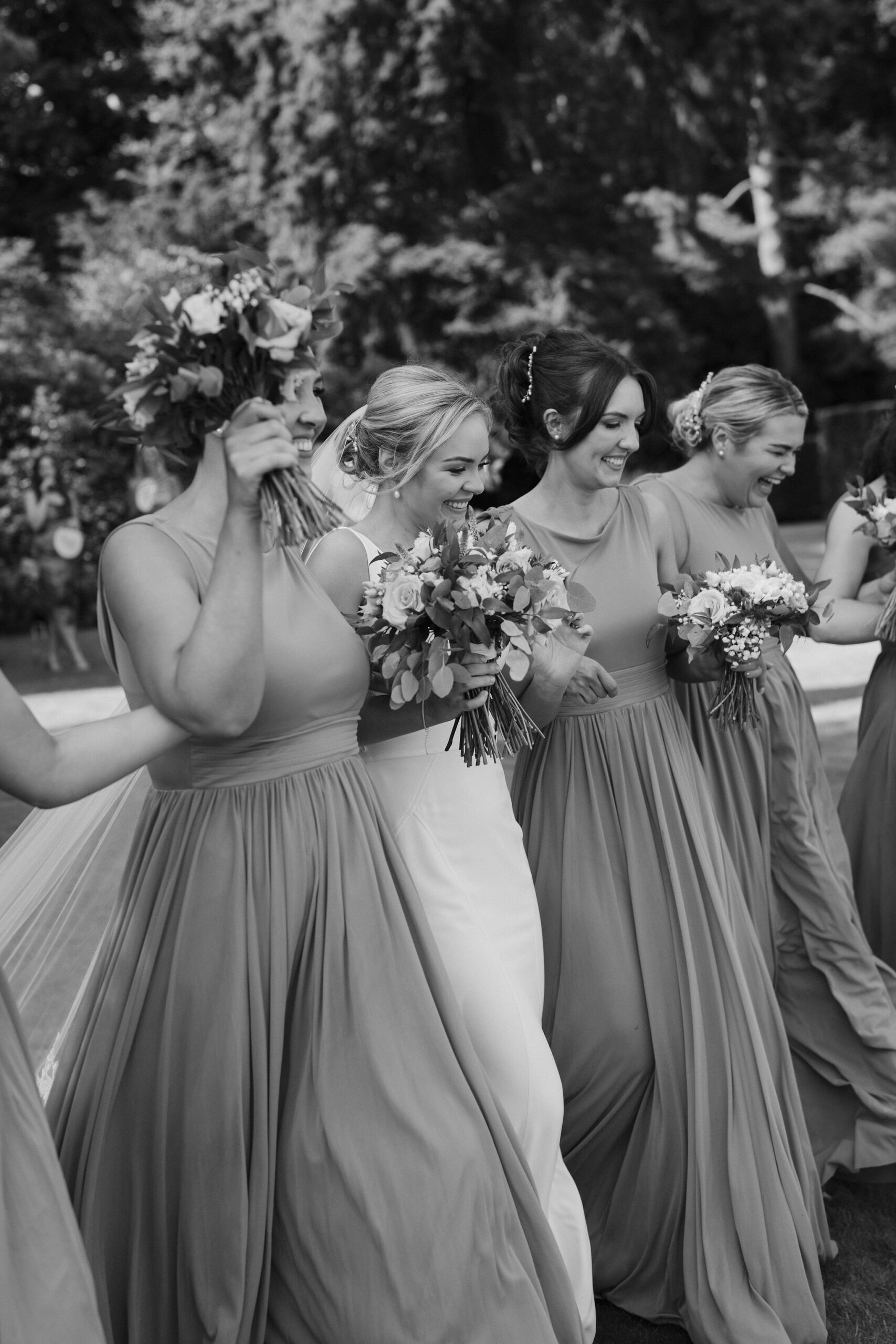 Summer elegance at luxury British wedding venue Iscoyd Park by Lauren Juliette Photography