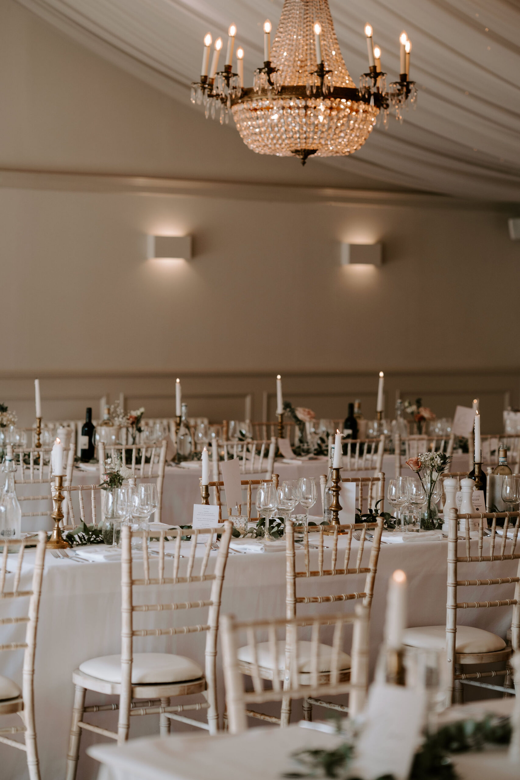 Summer elegance at luxury British wedding venue Iscoyd Park by Lauren Juliette Photography