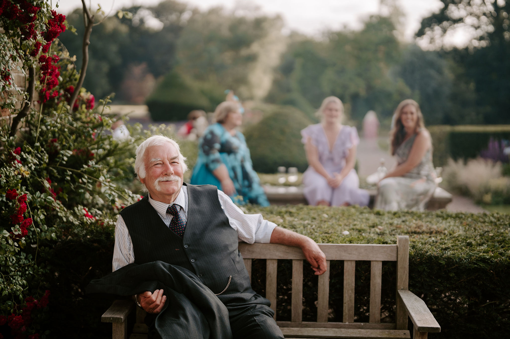 Summer elegance at luxury British wedding venue Iscoyd Park by Lauren Juliette Photography