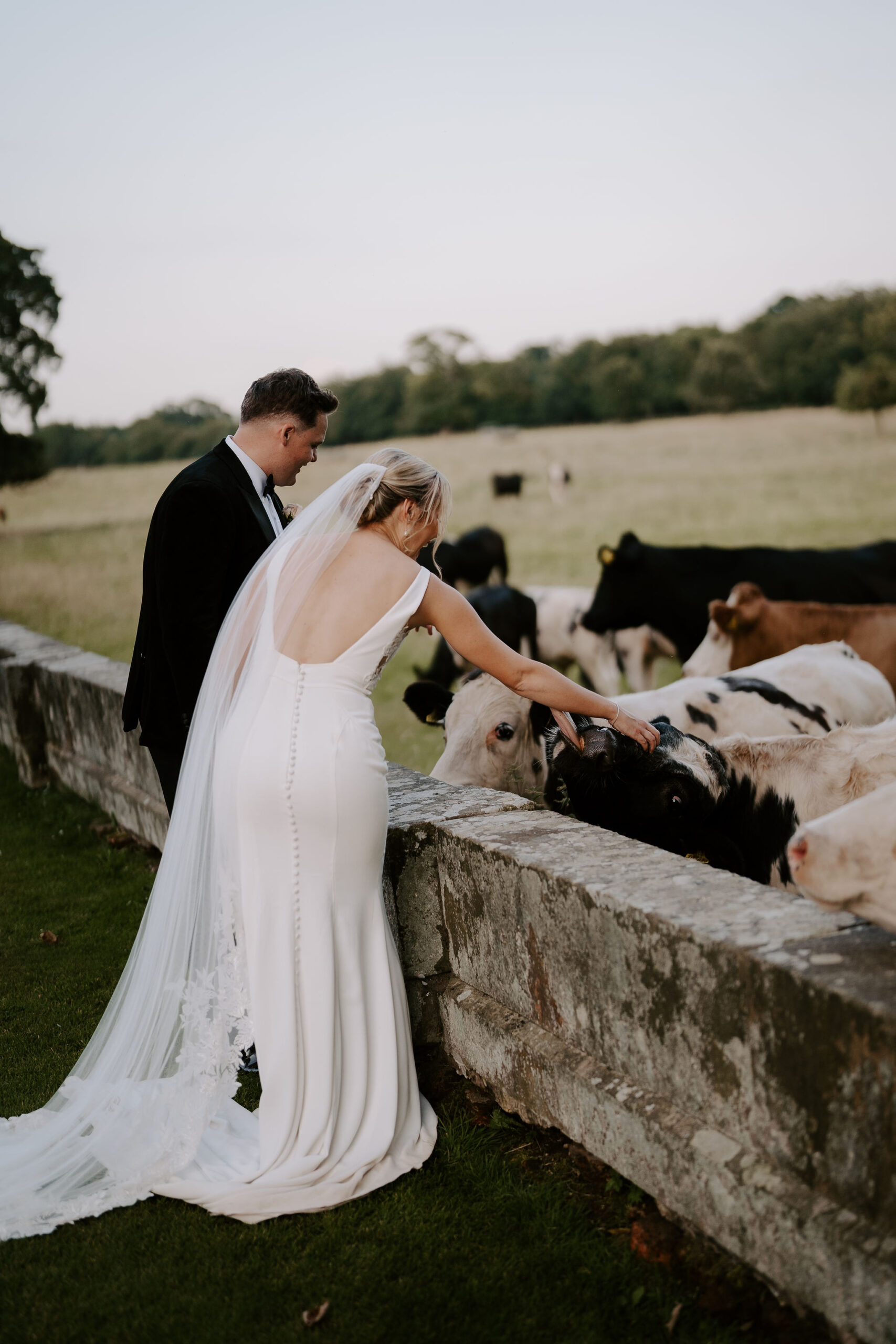 Summer elegance at luxury British wedding venue Iscoyd Park by Lauren Juliette Photography