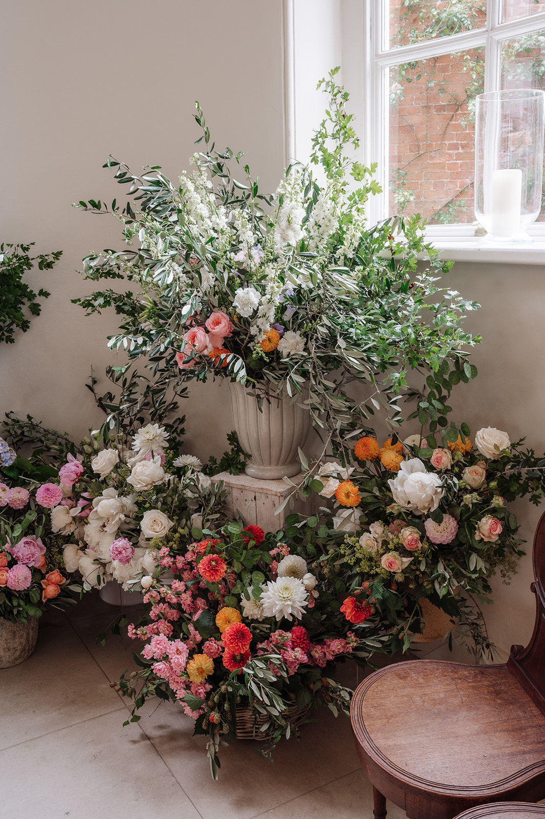 Check out this colour pop modern luxe wedding with coral florals at Iscoyd Park by Lucy Henzell Photography