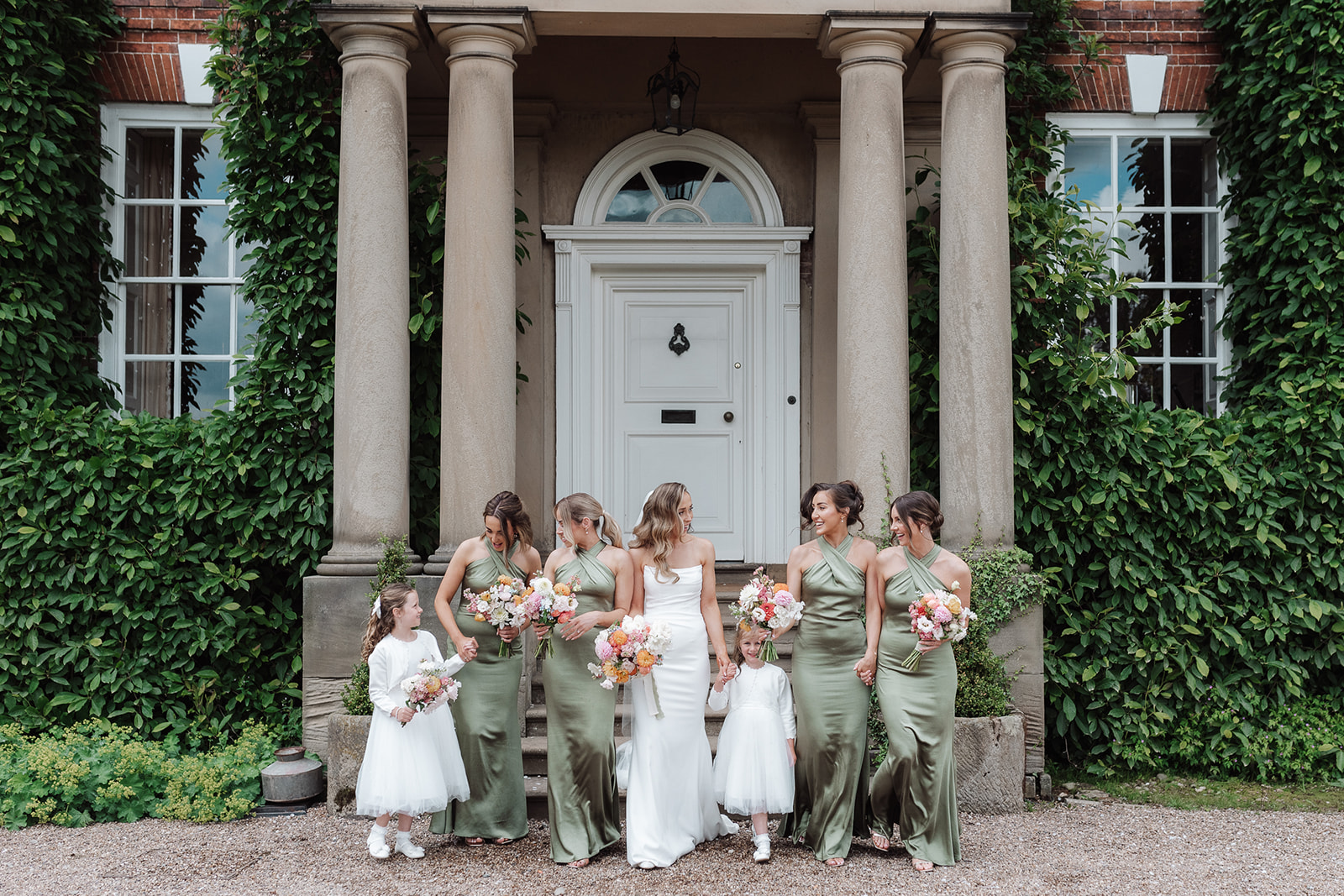 Check out this colour pop modern luxe wedding with coral florals at Iscoyd Park by Lucy Henzell Photography