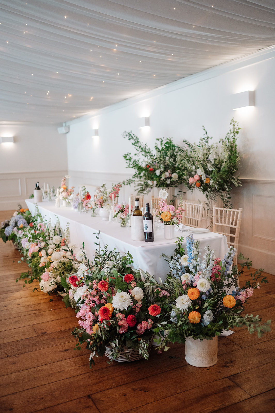 Check out this colour pop modern luxe wedding with coral florals at Iscoyd Park by Lucy Henzell Photography