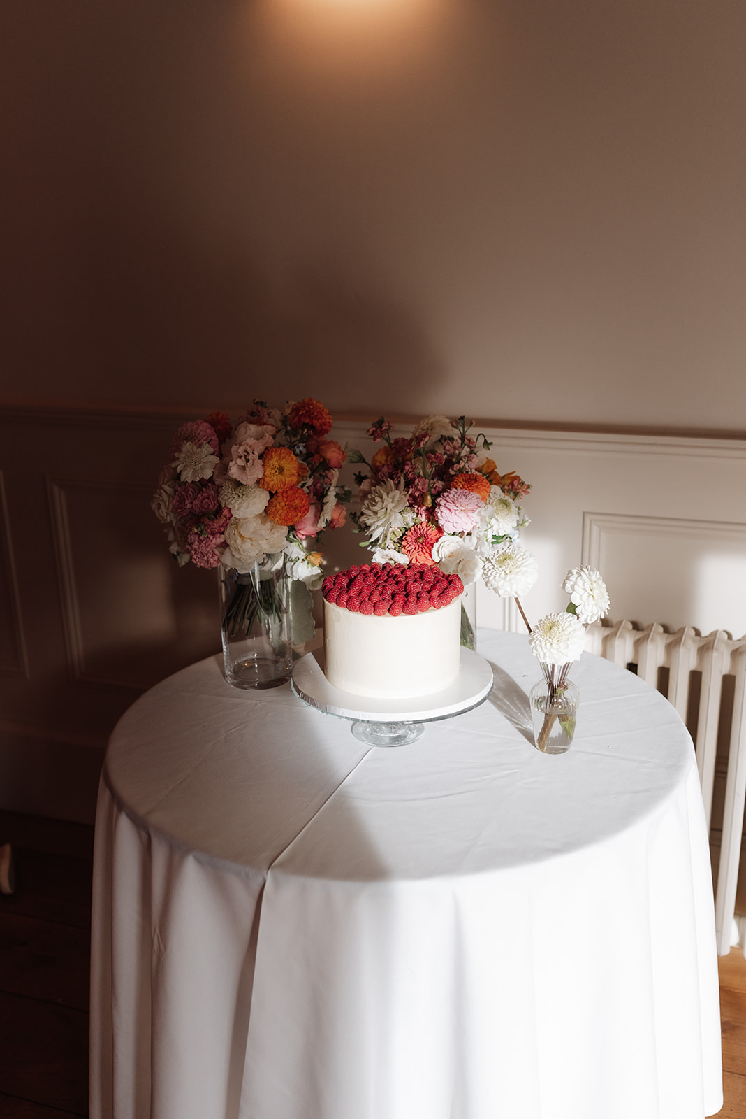 Check out this colour pop modern luxe wedding with coral florals at Iscoyd Park by Lucy Henzell Photography