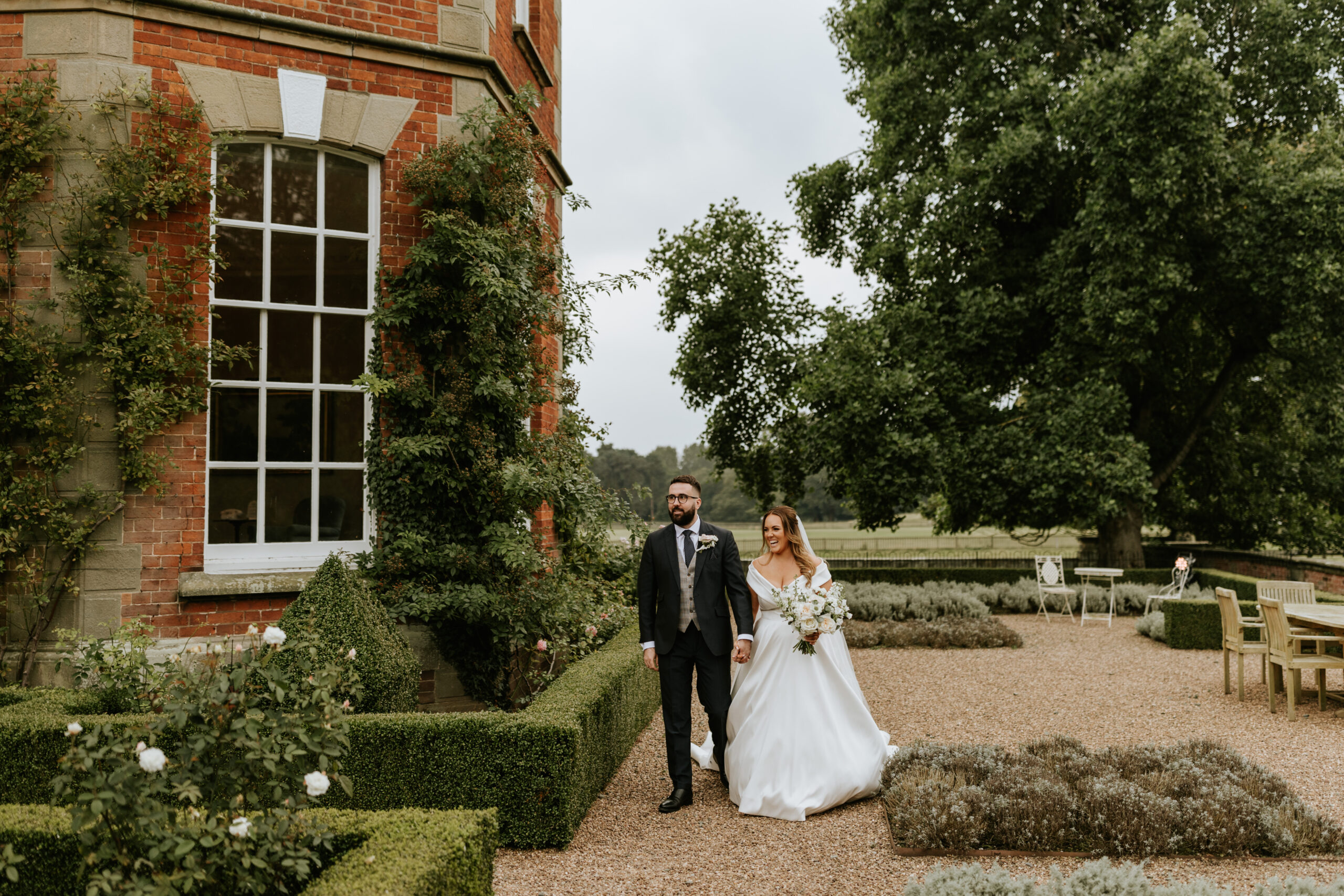 Check out this outdoor September British wedding at Iscoyd Park by Lucy G Photography