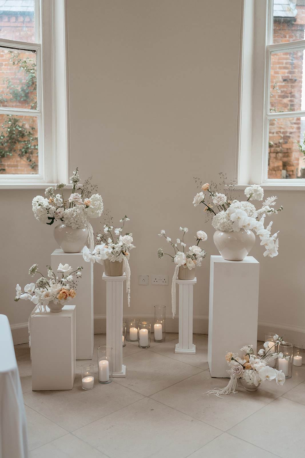 Check out this modern luxe themed wedding at Iscoyd Park by Lauren Stacey Photography