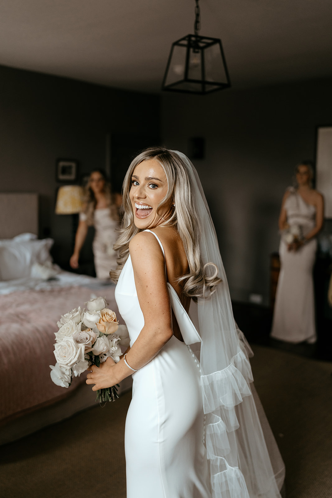 Check out this modern luxe themed wedding at Iscoyd Park by Lauren Stacey Photography