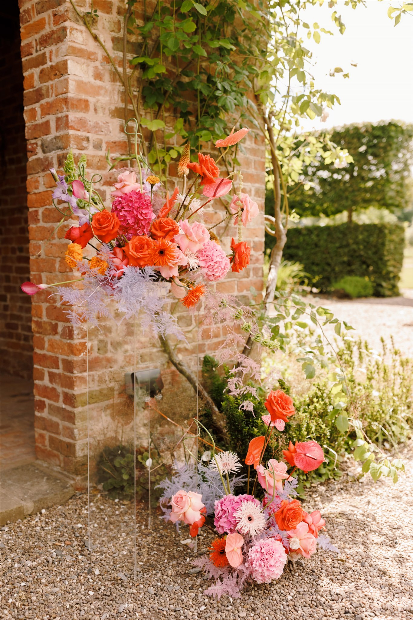 Red hot red romance at Iscoyd Park with an outdoor summer wedding at this exclusive venue