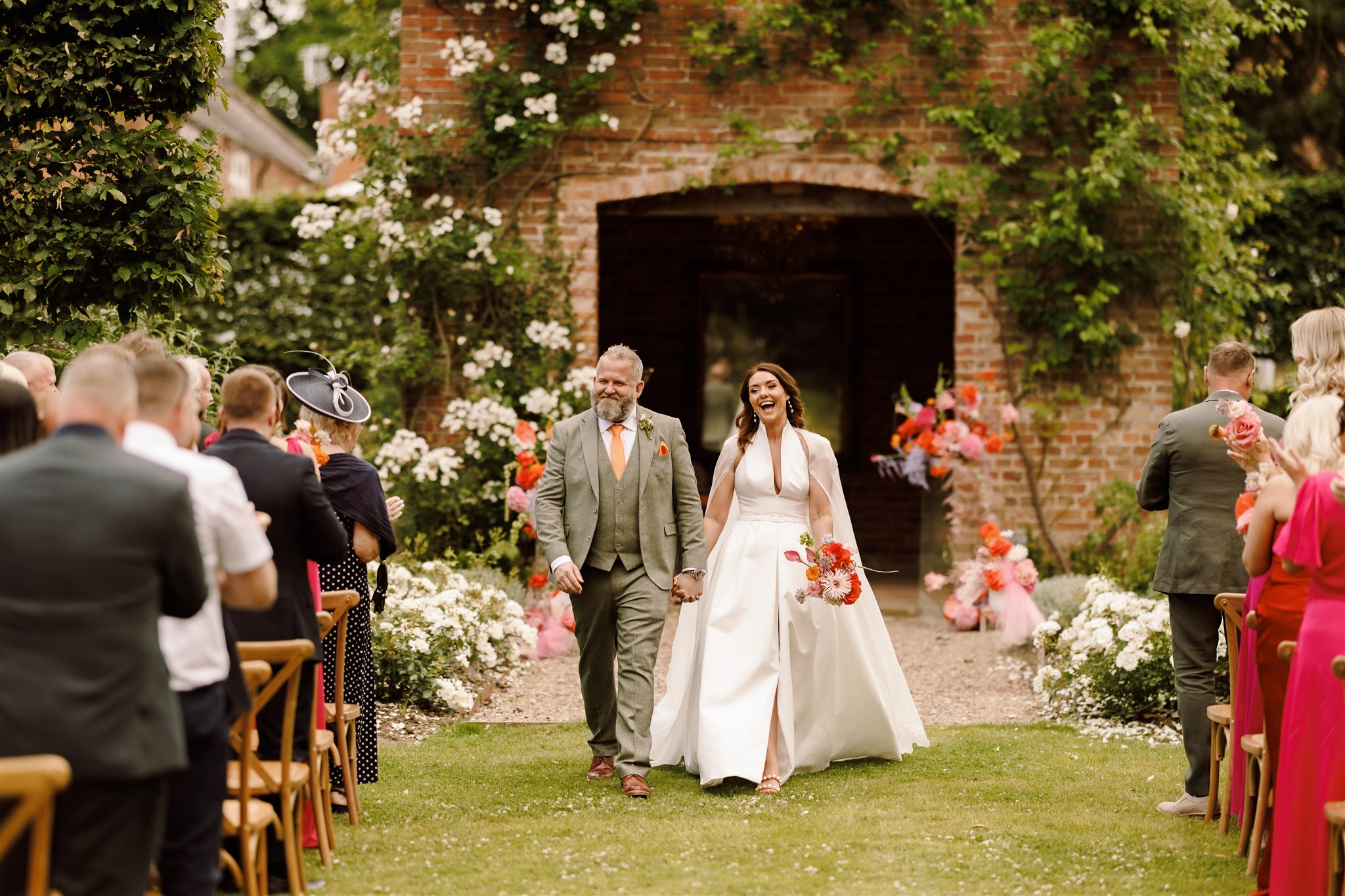 Red hot red romance at Iscoyd Park with an outdoor summer wedding at this exclusive venue