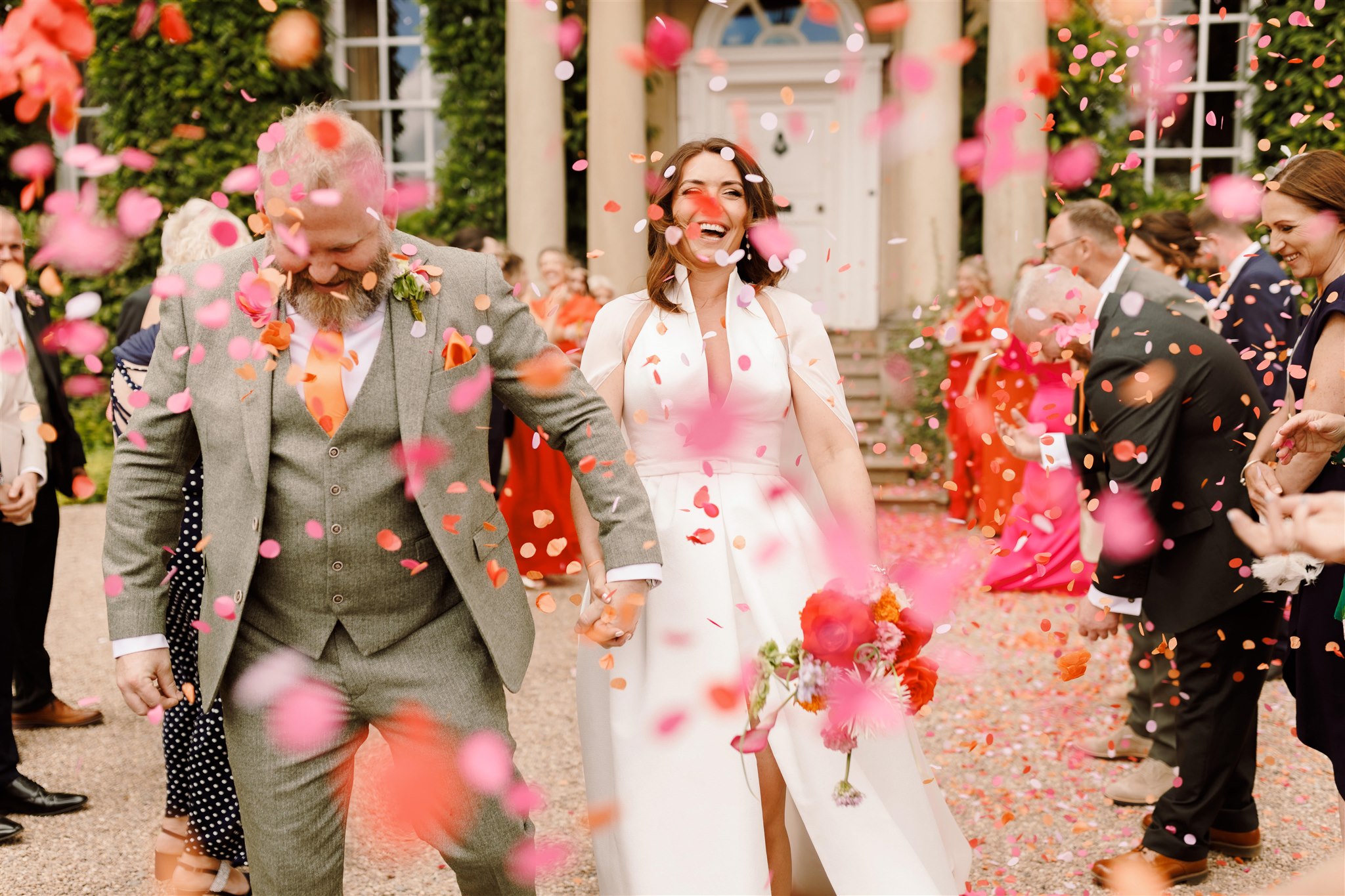 Red hot red romance at Iscoyd Park with an outdoor summer wedding at this exclusive venue