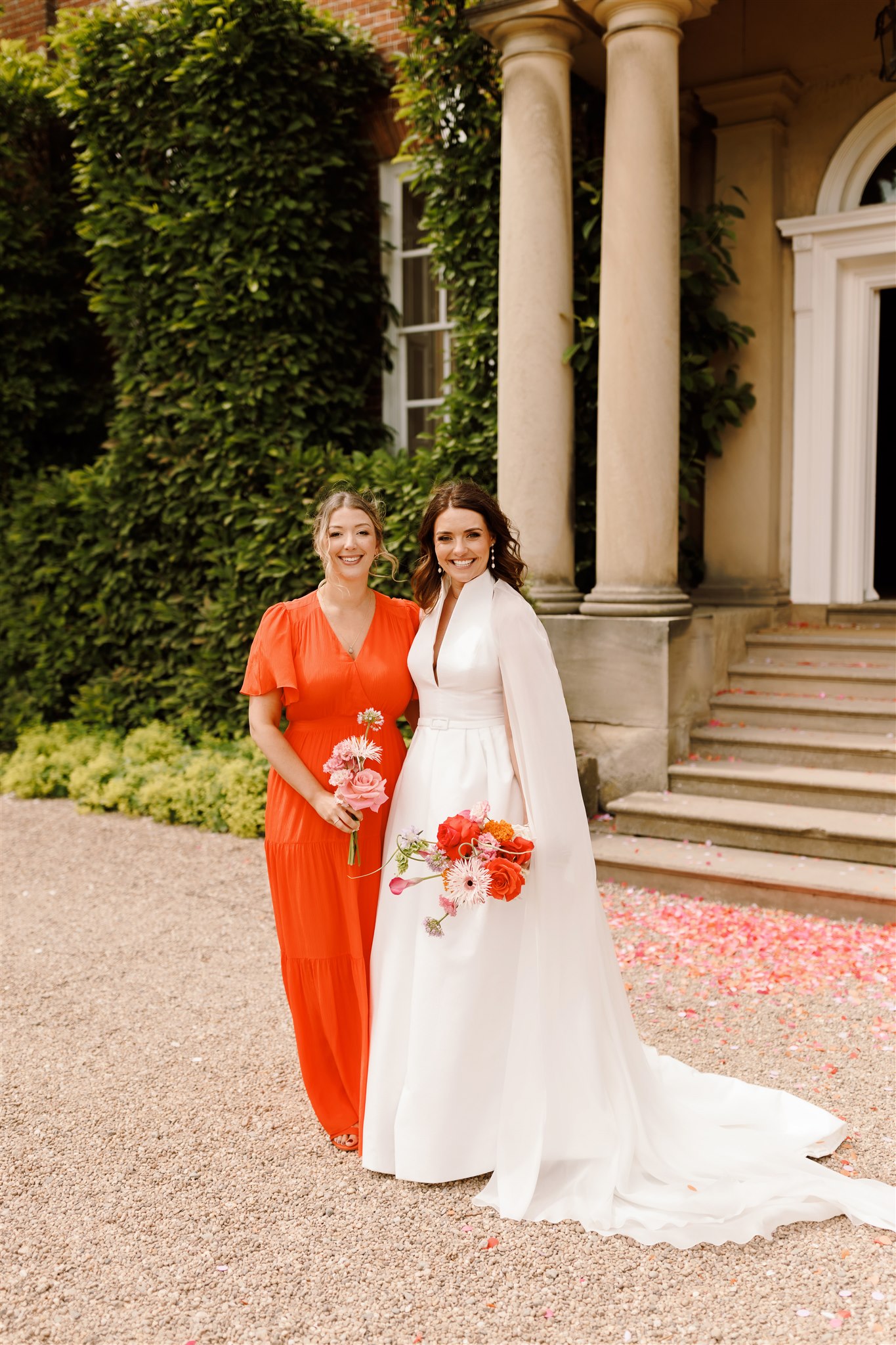 Red hot red romance at Iscoyd Park with an outdoor summer wedding at this exclusive venue