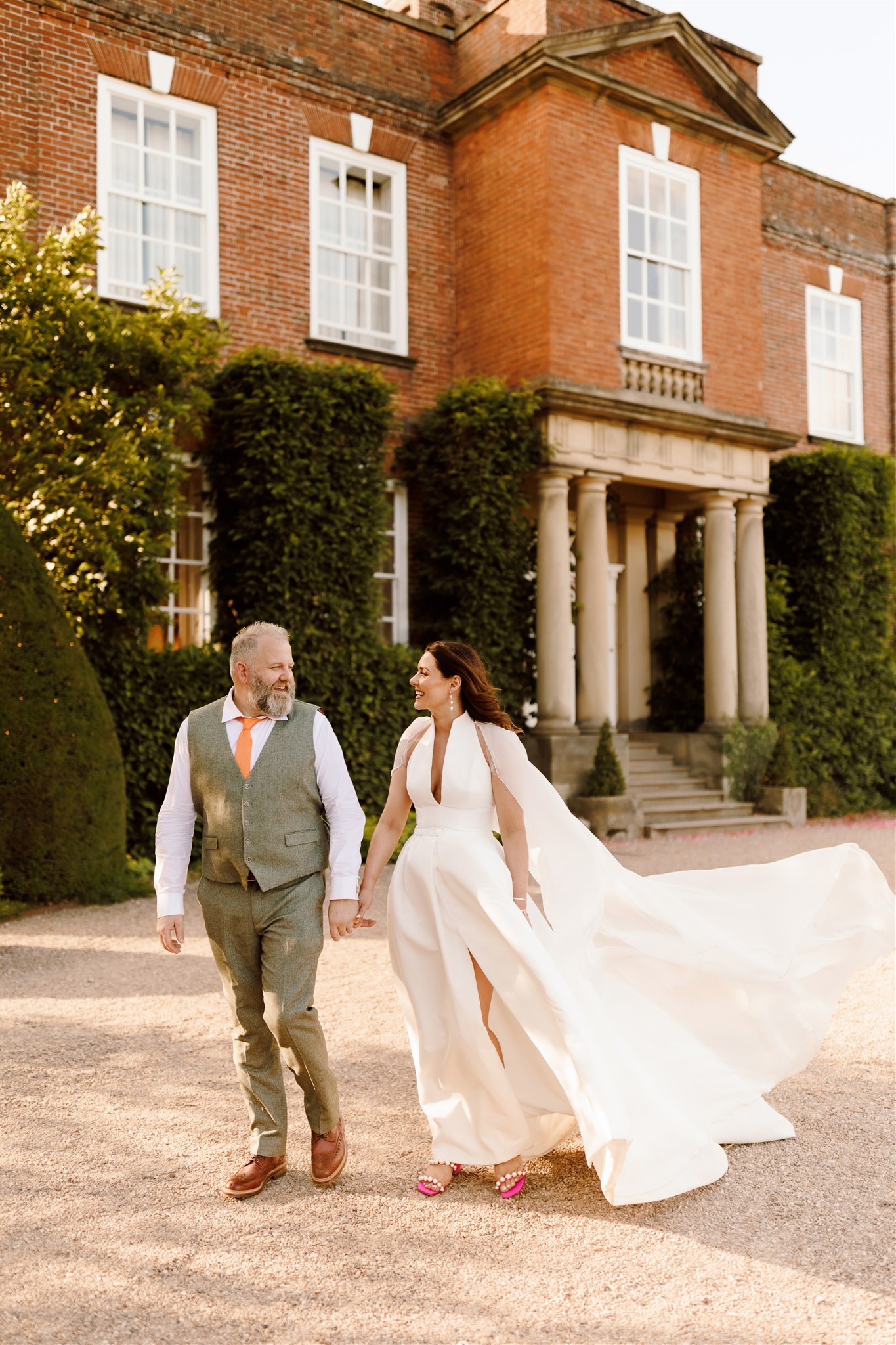 Red hot red romance at Iscoyd Park with an outdoor summer wedding at this exclusive venue