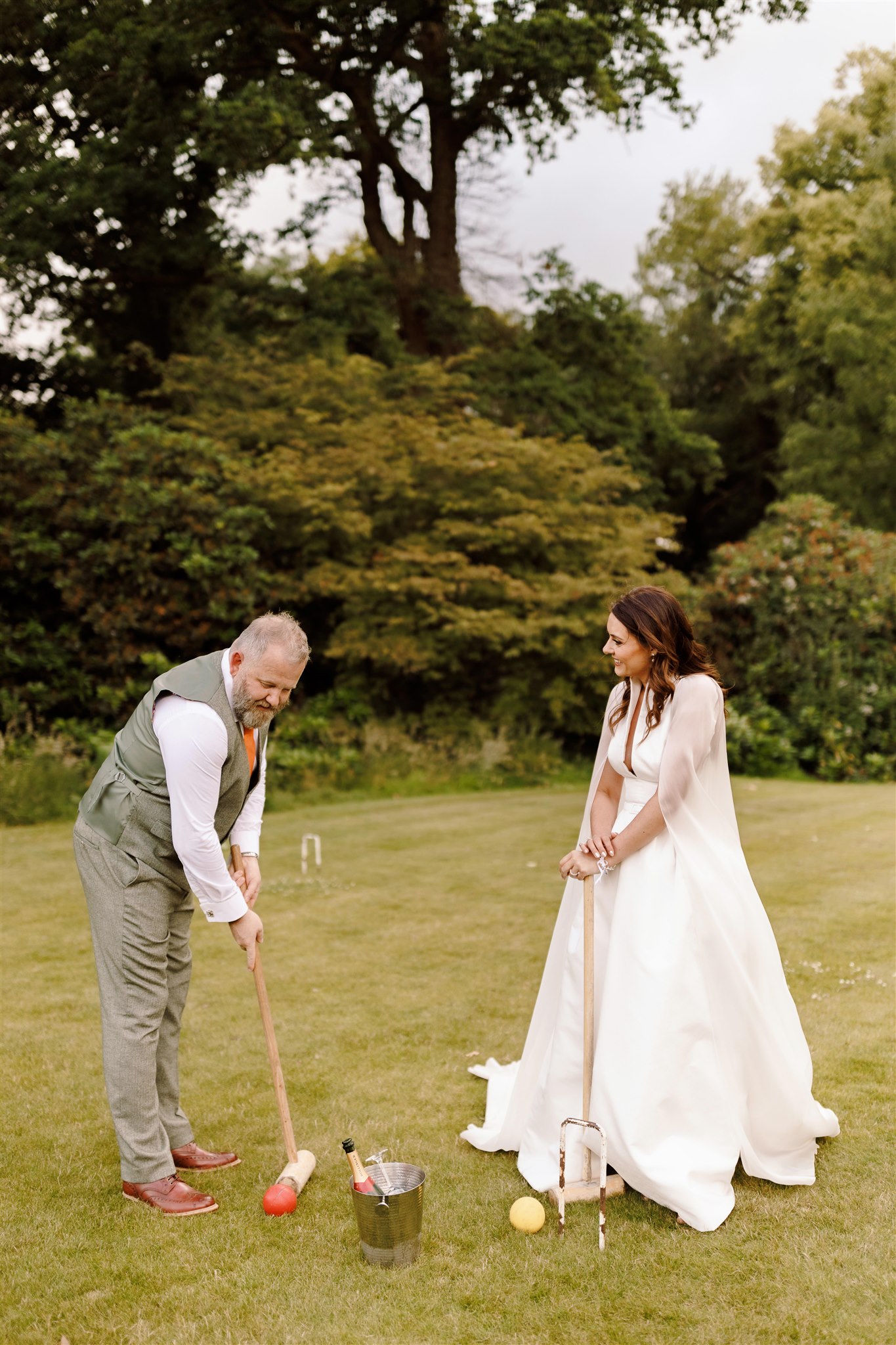 Red hot red romance at Iscoyd Park with an outdoor summer wedding at this exclusive venue