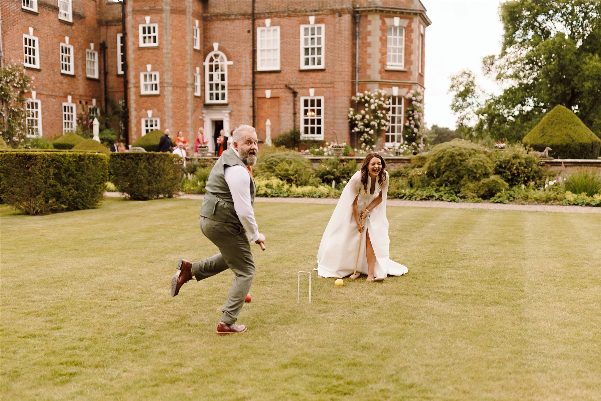 Red hot red romance at Iscoyd Park with an outdoor summer wedding at this exclusive venue