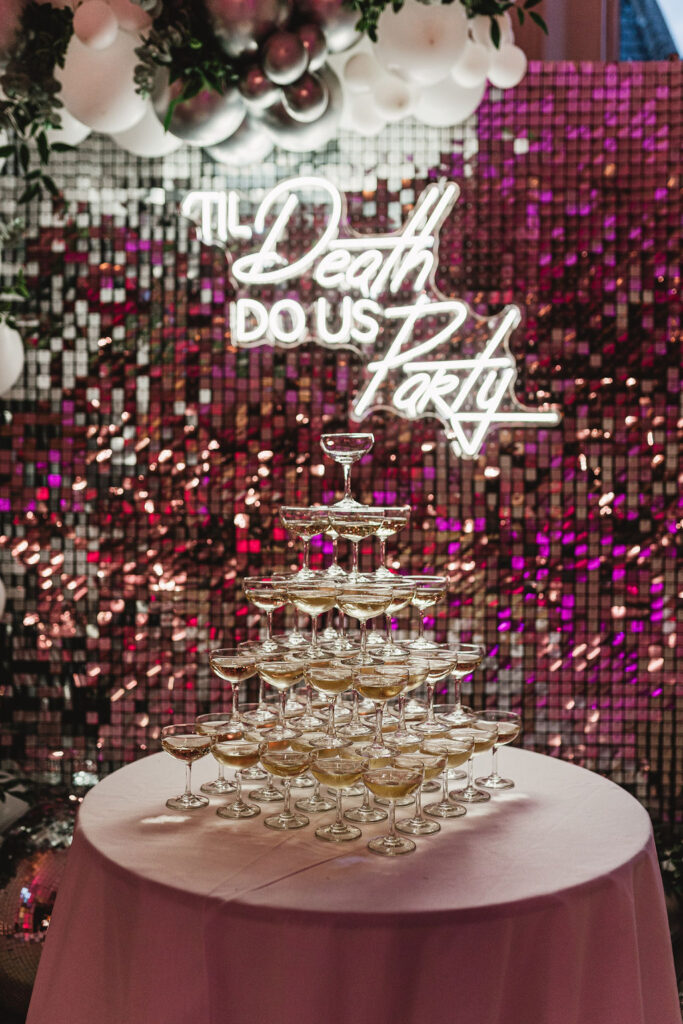 Happy New Year!! Welcome 2025 here at Iscoyd Park. Tie the knot with us at this luxury exclusive use wedding venue!