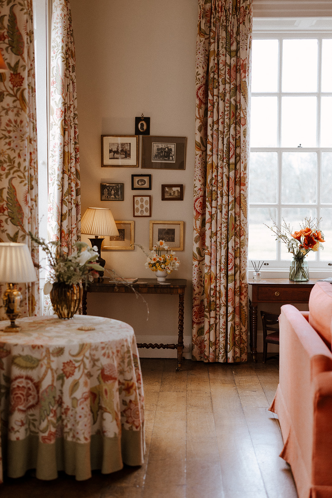 Music, pearls and national flower emblems themes reign supreme at this Iscoyd Park Spring 2025 wedding